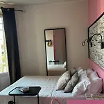 Hotel De La Croix-rousse