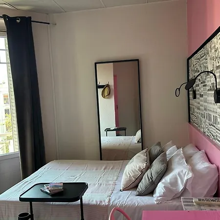 Hotel De La Croix-rousse