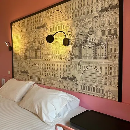 De La Croix-rousse Hotel 2*
