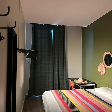 De La Croix-rousse 2*