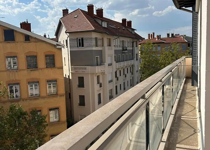 De La Croix-rousse 2* Lyon