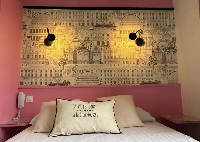 Hotel De La Croix-rousse 2*
