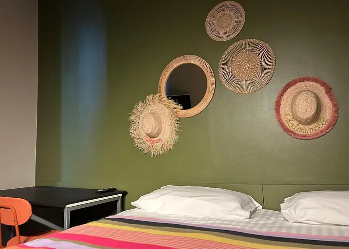 Otel De La Croix-rousse Lyon