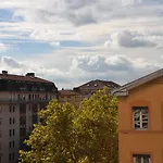 De La Croix-rousse 2*