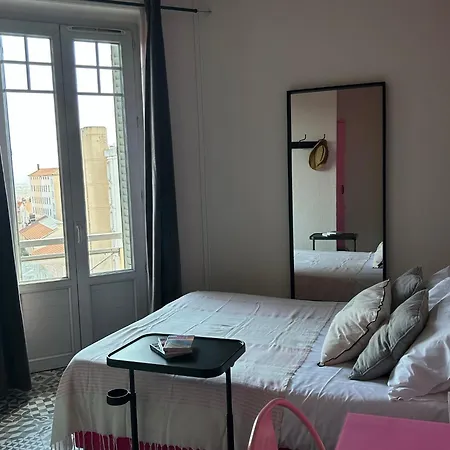 De La Croix-rousse Otel 2*