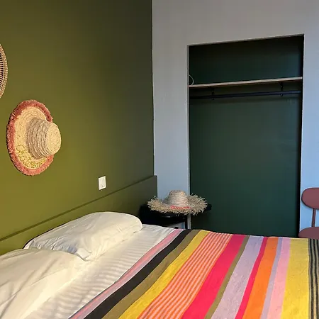 Hotel De La Croix-rousse Lyon