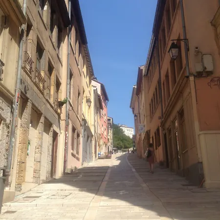 Hotel De La Croix-rousse Lyon