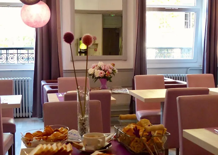 Hotel De La Croix-rousse Lyon