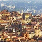 De La Croix-rousse 2*