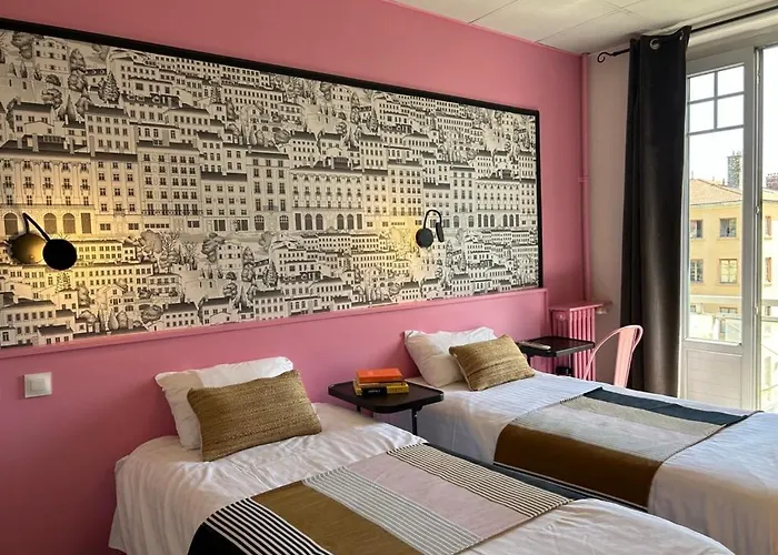Hotel De La Croix-rousse 2*