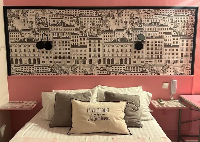 De La Croix-rousse Hotel 2*